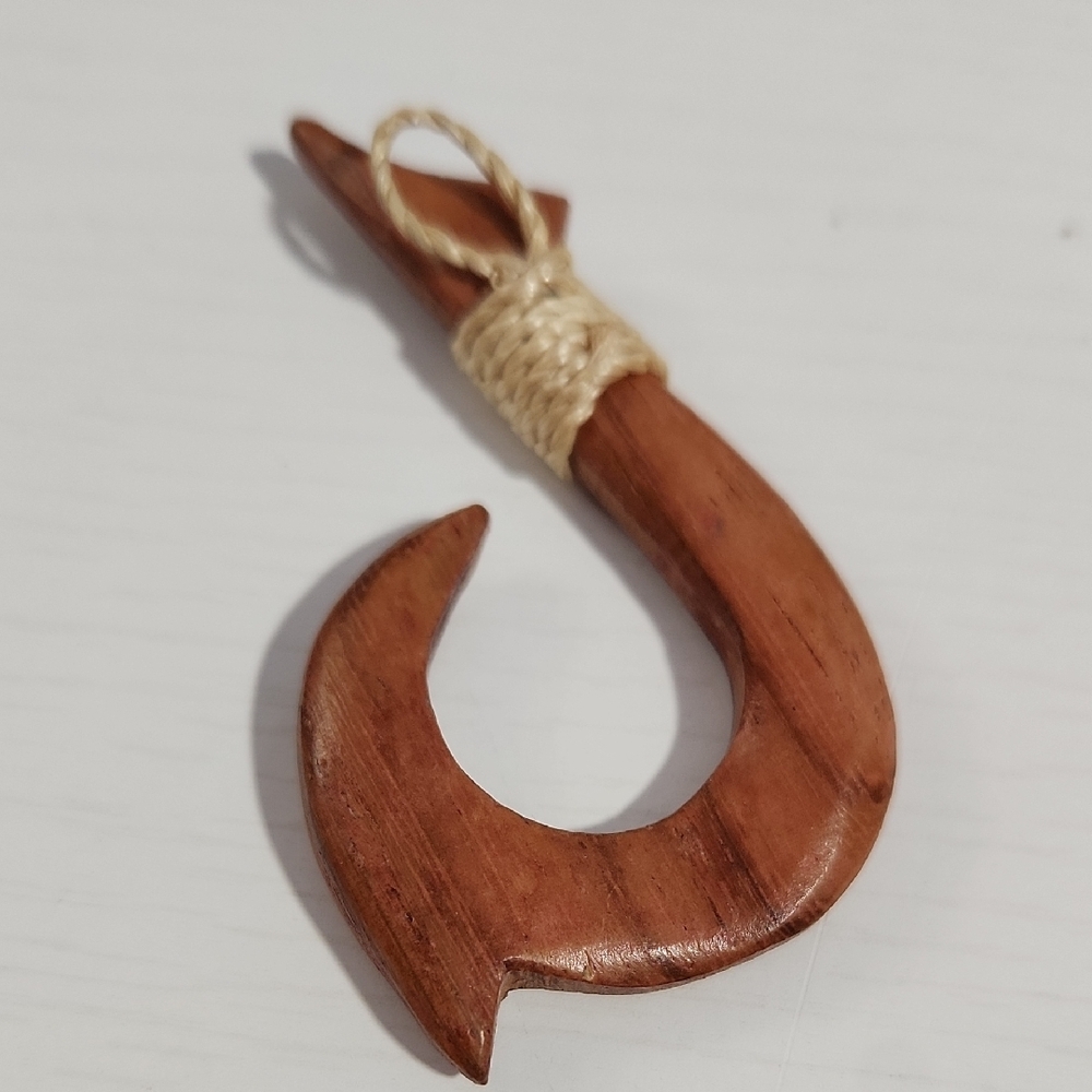 Brown Wooden Jewelry Hook Pendant